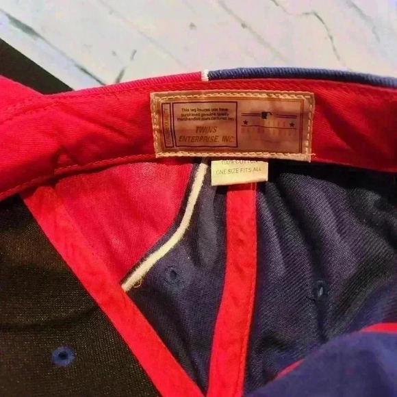 Posh Phillies Cap - Picture 4 of 4